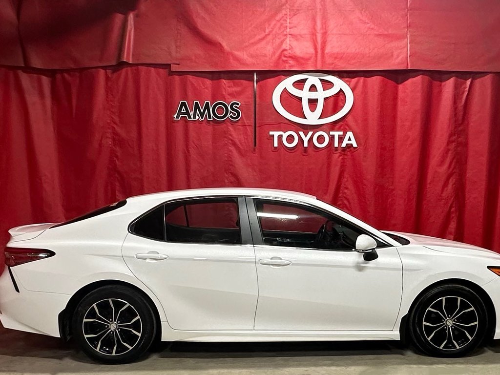 2018  Camry * VERSION SE * in Amos, Quebec - 14 - w1024h768px