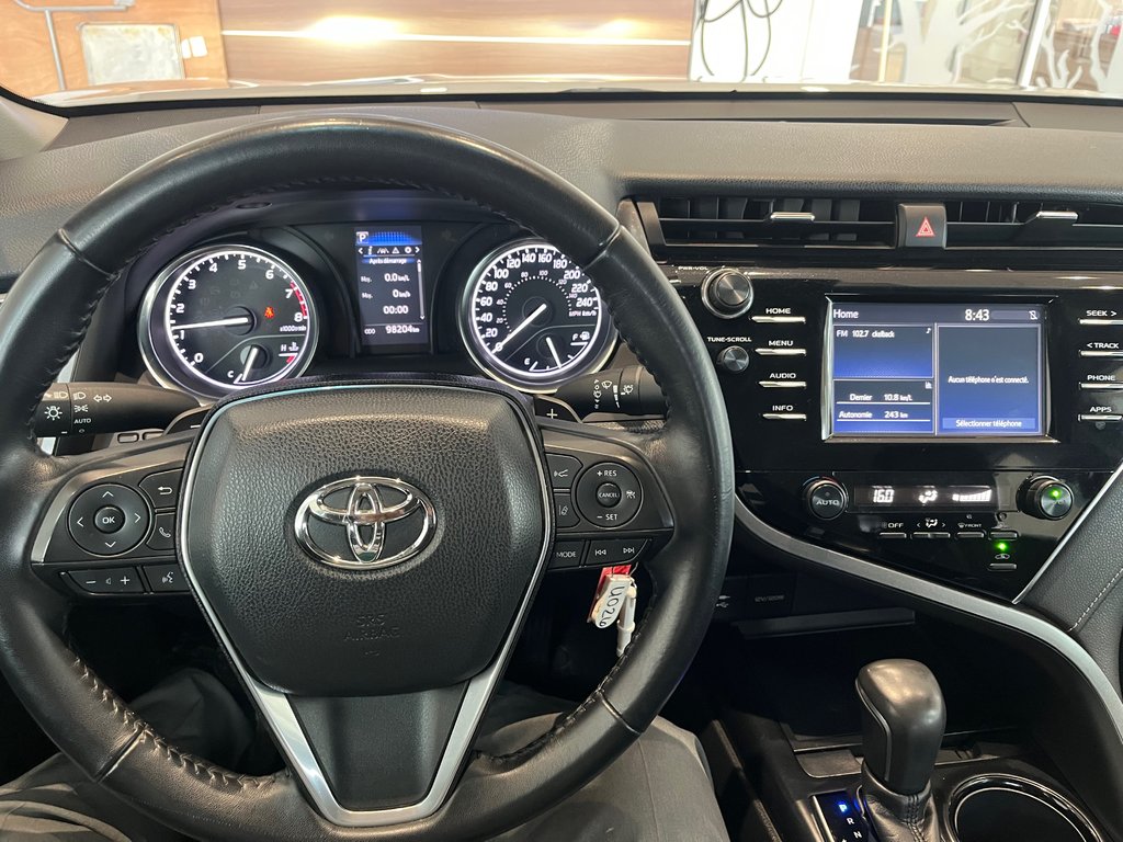 Toyota Camry SE 2018 à Amos, Québec - 14 - w1024h768px