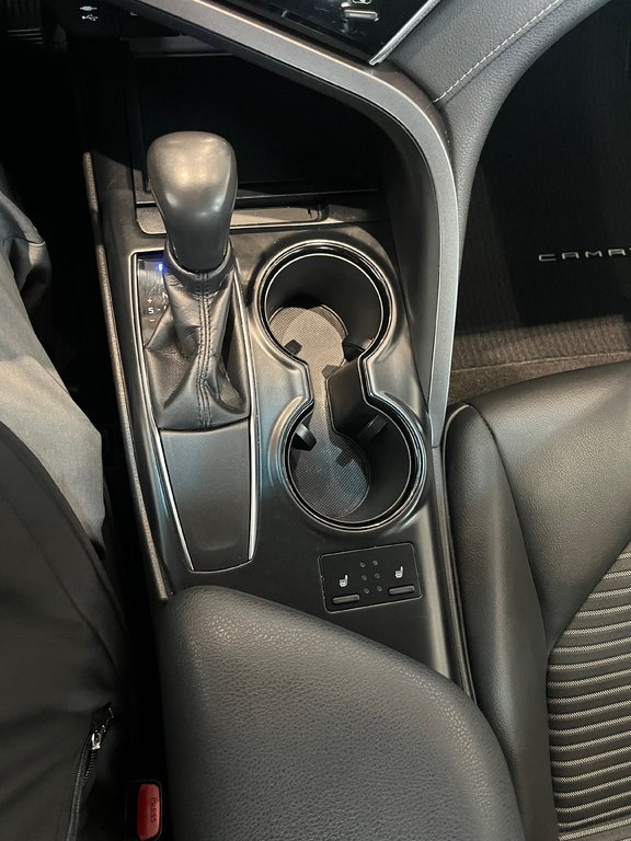 Toyota Camry SE 2018 à Amos, Québec - 18 - w1024h768px