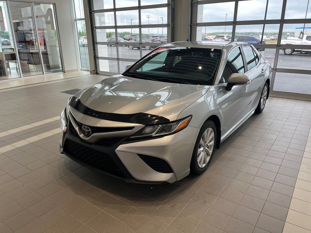 Toyota Camry SE 2018 à Amos, Québec - 5 - w1024h768px