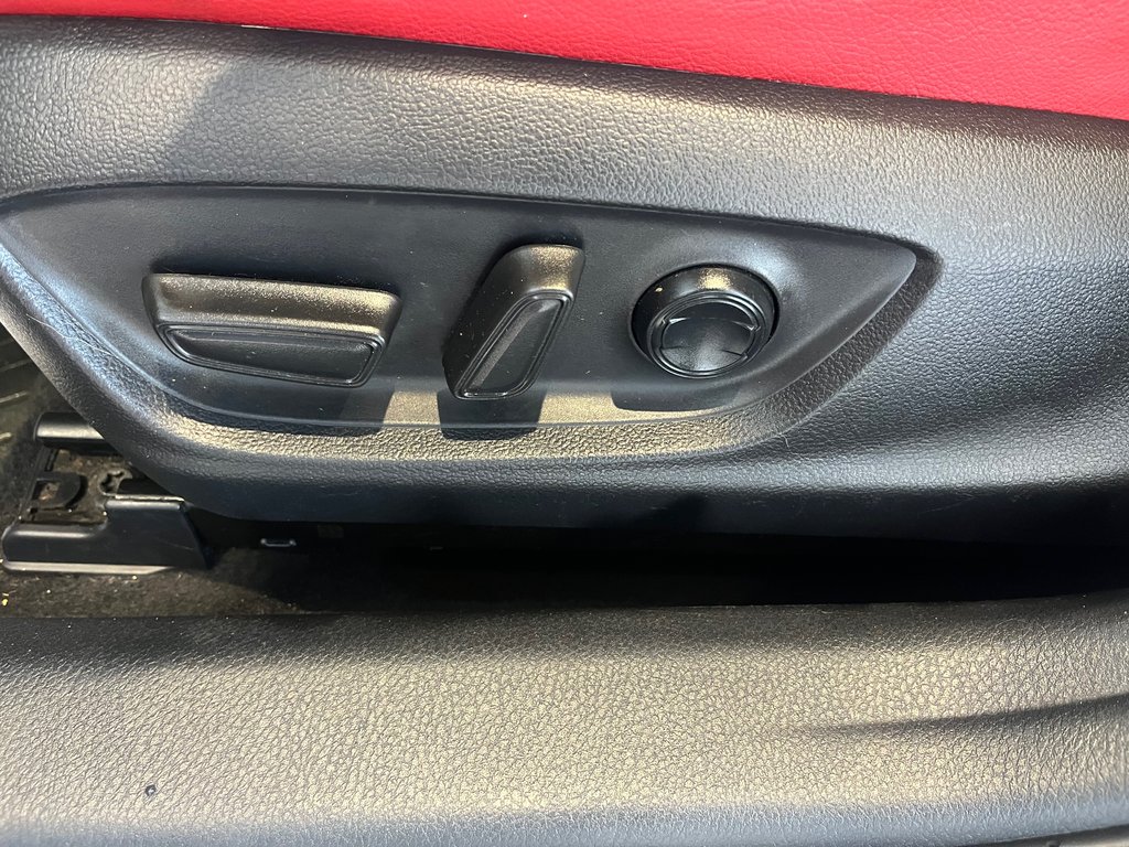 Toyota Camry Hybrid XSE 2021 à Amos, Québec - 12 - w1024h768px