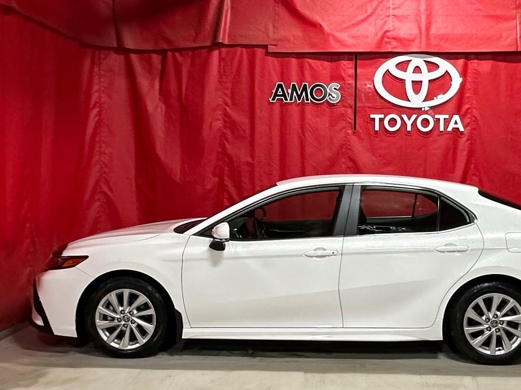 2023  Camry * VERSION SE * AWD * in Amos, Quebec - 14 - w1024h768px