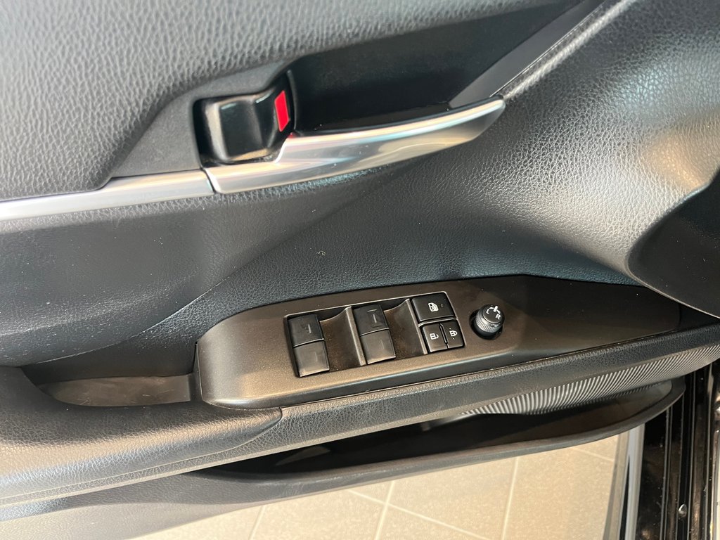 2023 Toyota Camry SE in Amos, Quebec - 13 - w1024h768px