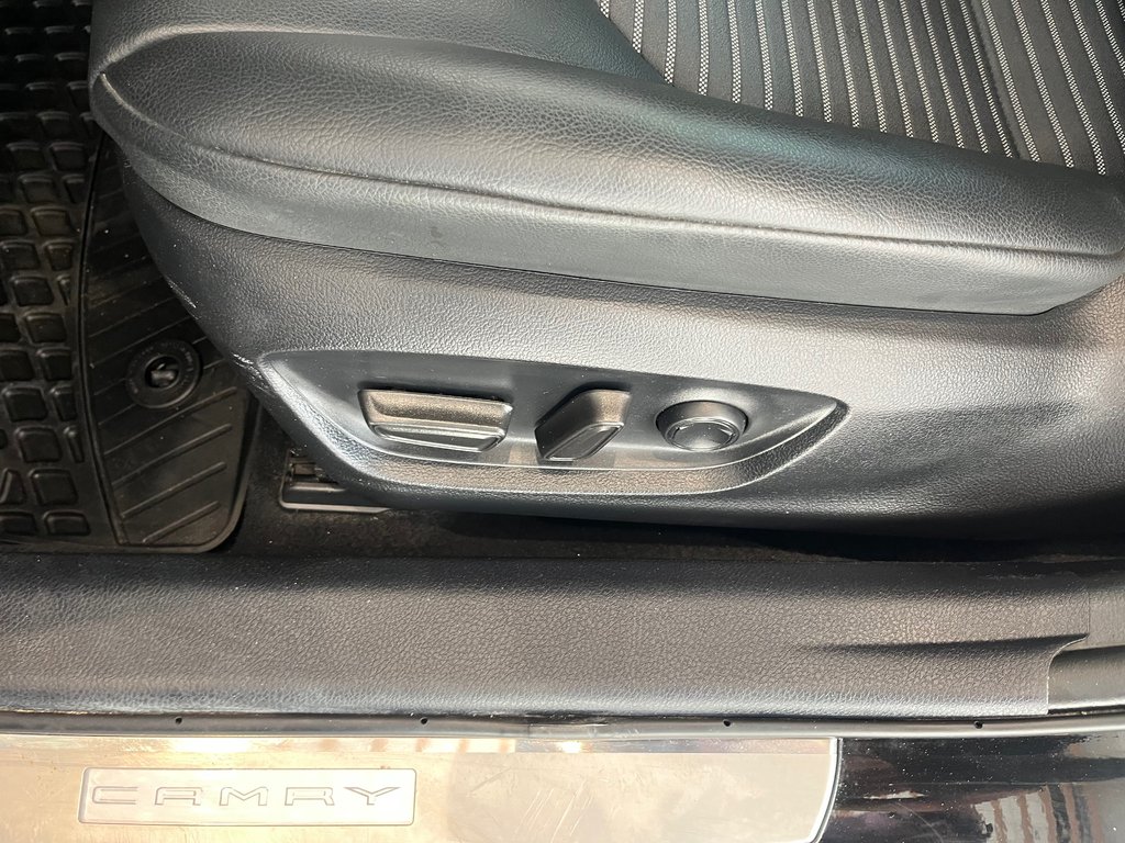 2023 Toyota Camry SE in Amos, Quebec - 14 - w1024h768px