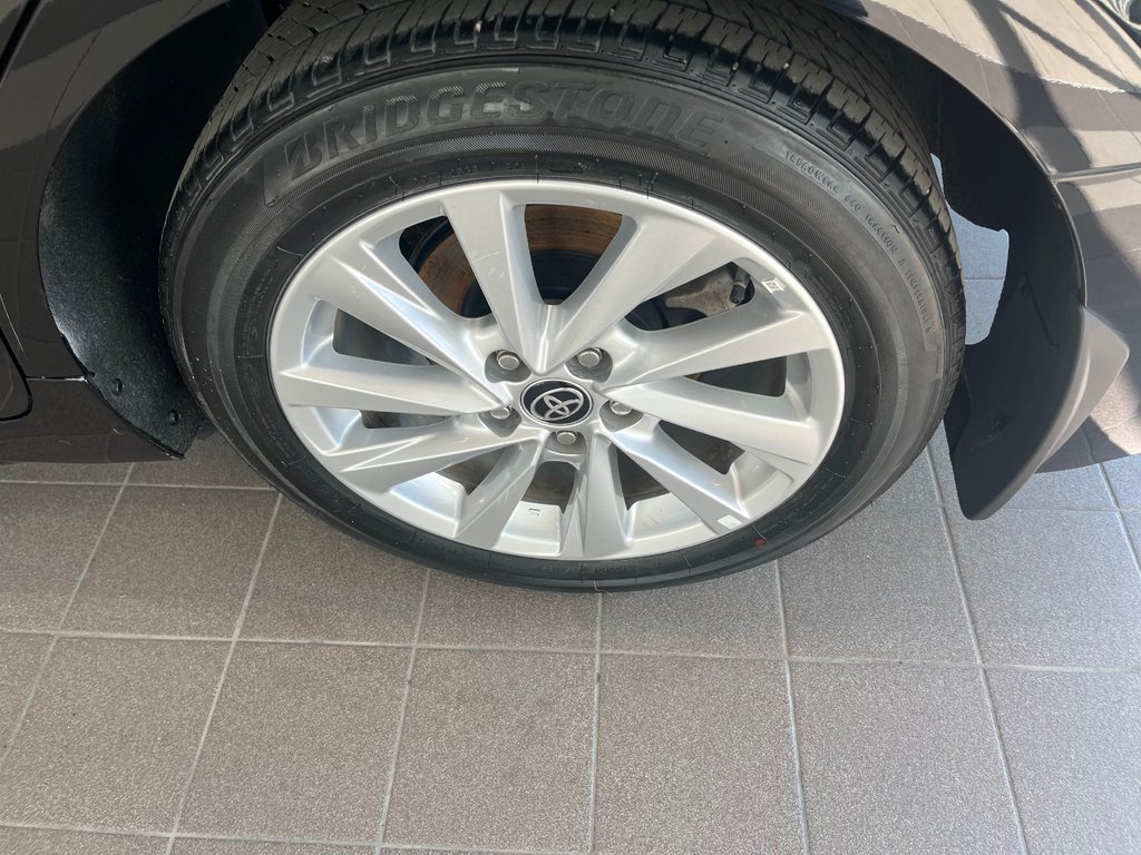 2023 Toyota Camry SE in Amos, Quebec - 8 - w1024h768px