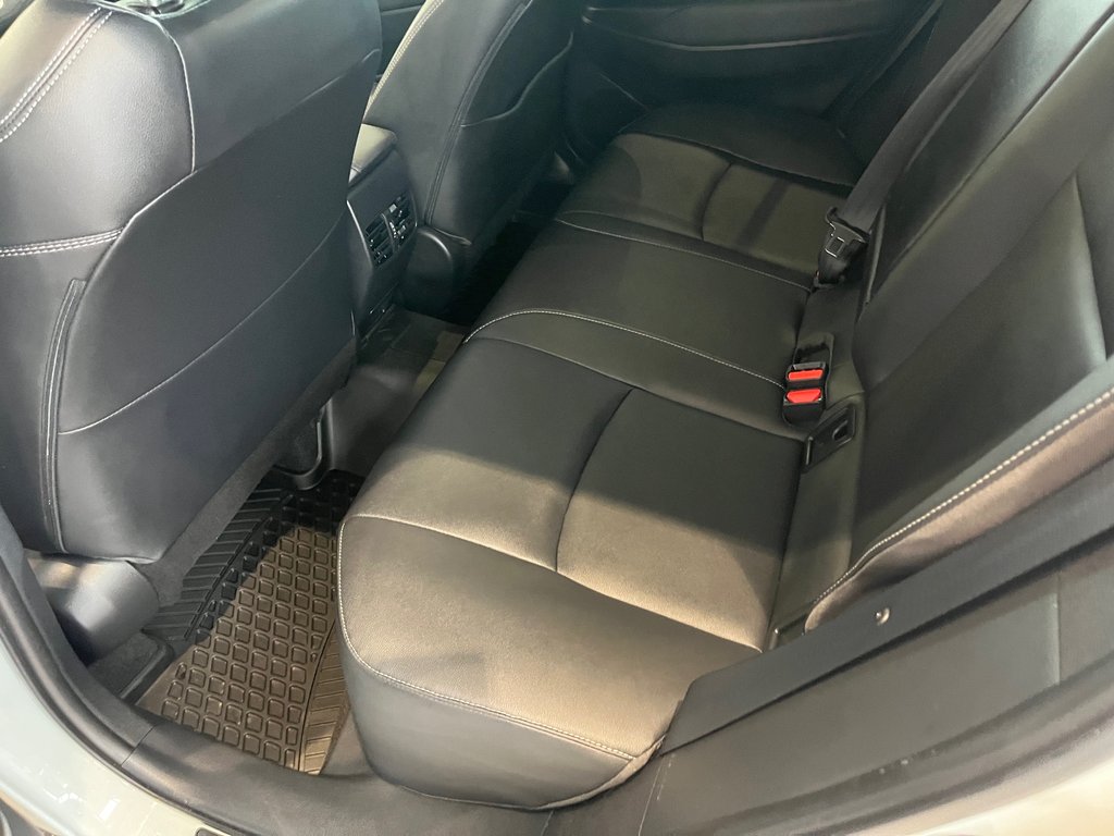 Toyota Corolla Cross XLE 2023 à Amos, Québec - 9 - w1024h768px