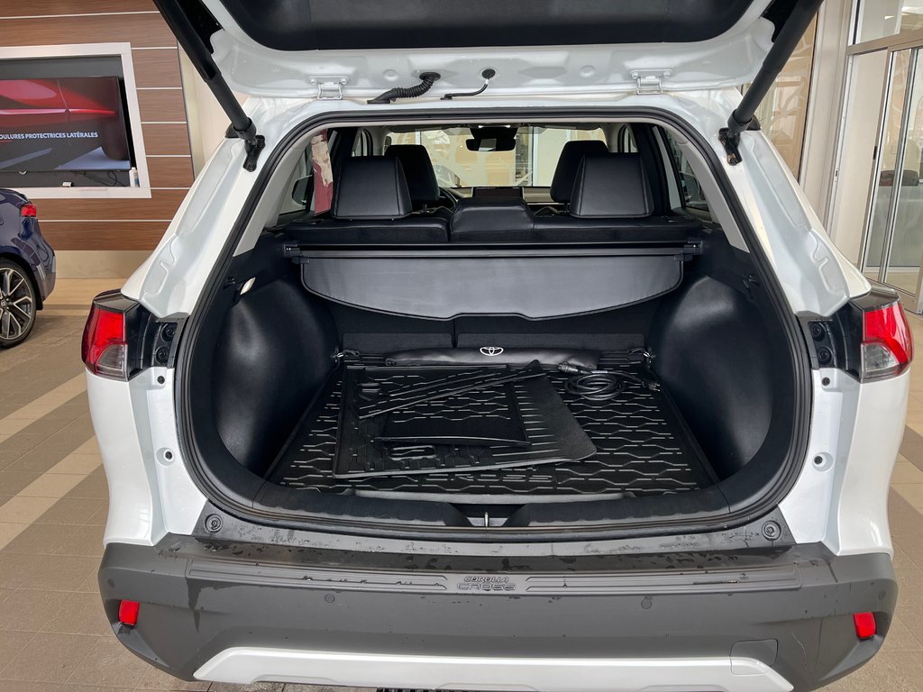 Toyota Corolla Cross XLE 2023 à Amos, Québec - 7 - w1024h768px