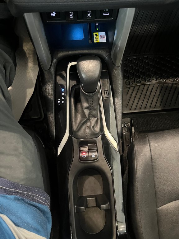 2023 Toyota Corolla Cross XLE in Amos, Quebec - 18 - w1024h768px