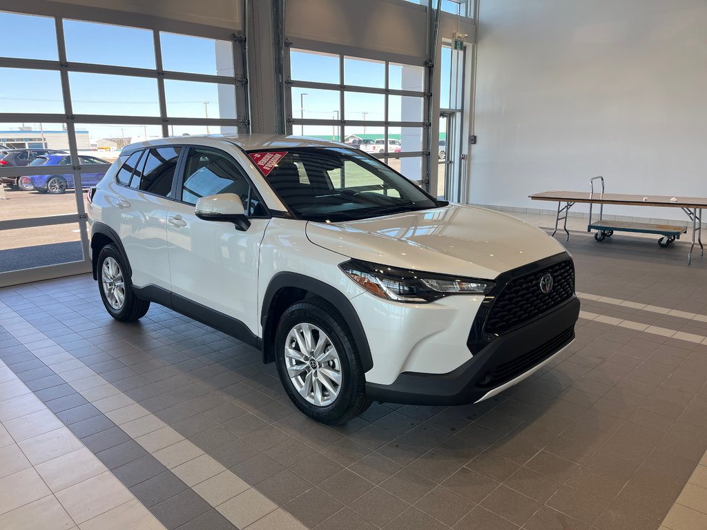Toyota COROLLA CROSS LE 2024 à Amos, Québec - 1 - w1024h768px