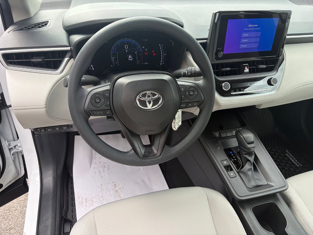2026 Toyota Corolla Cross L AWD in Amos, Quebec - 16 - w1024h768px