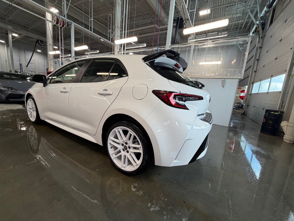 Toyota Corolla Hatchback FX Edition 2026 à Amos, Québec - 2 - w1024h768px