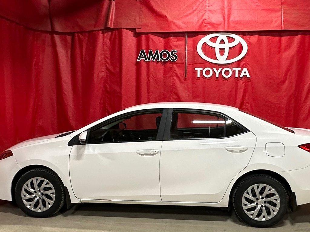 2018  Corolla * VERSION SE * 6M * in Amos, Quebec - 3 - w1024h768px
