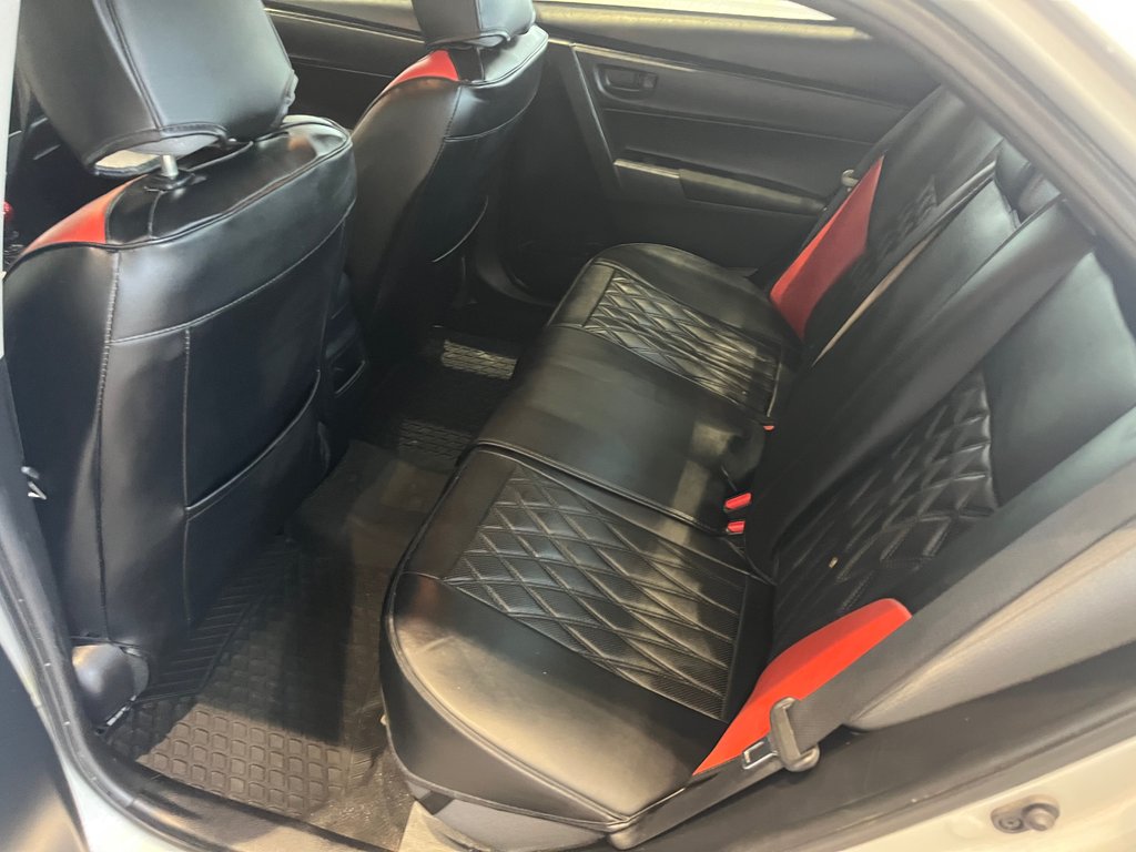 2018 Toyota Corolla CE in Amos, Quebec - 8 - w1024h768px