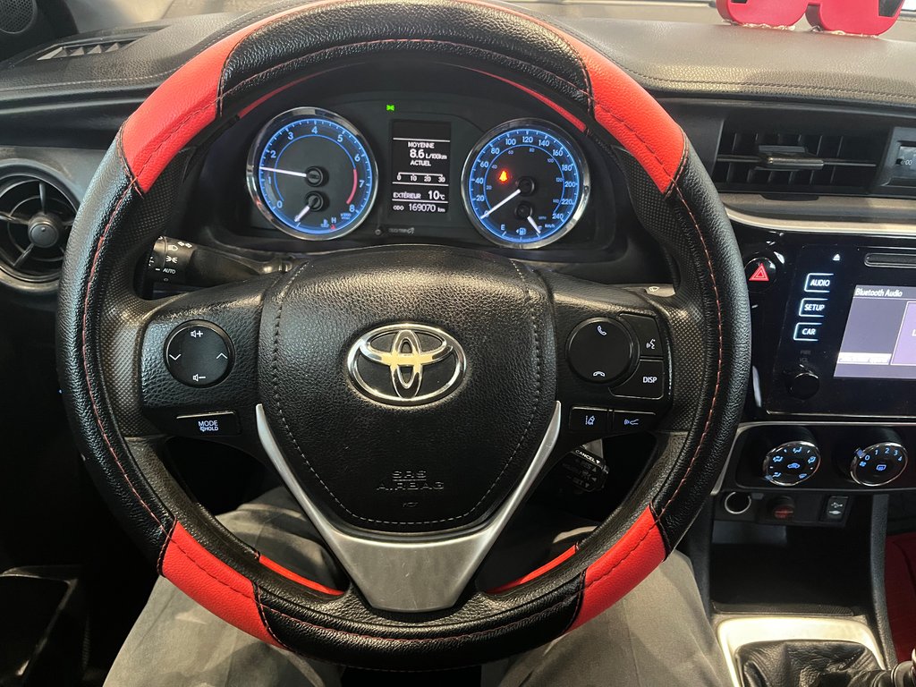 2018 Toyota Corolla CE in Amos, Quebec - 13 - w1024h768px