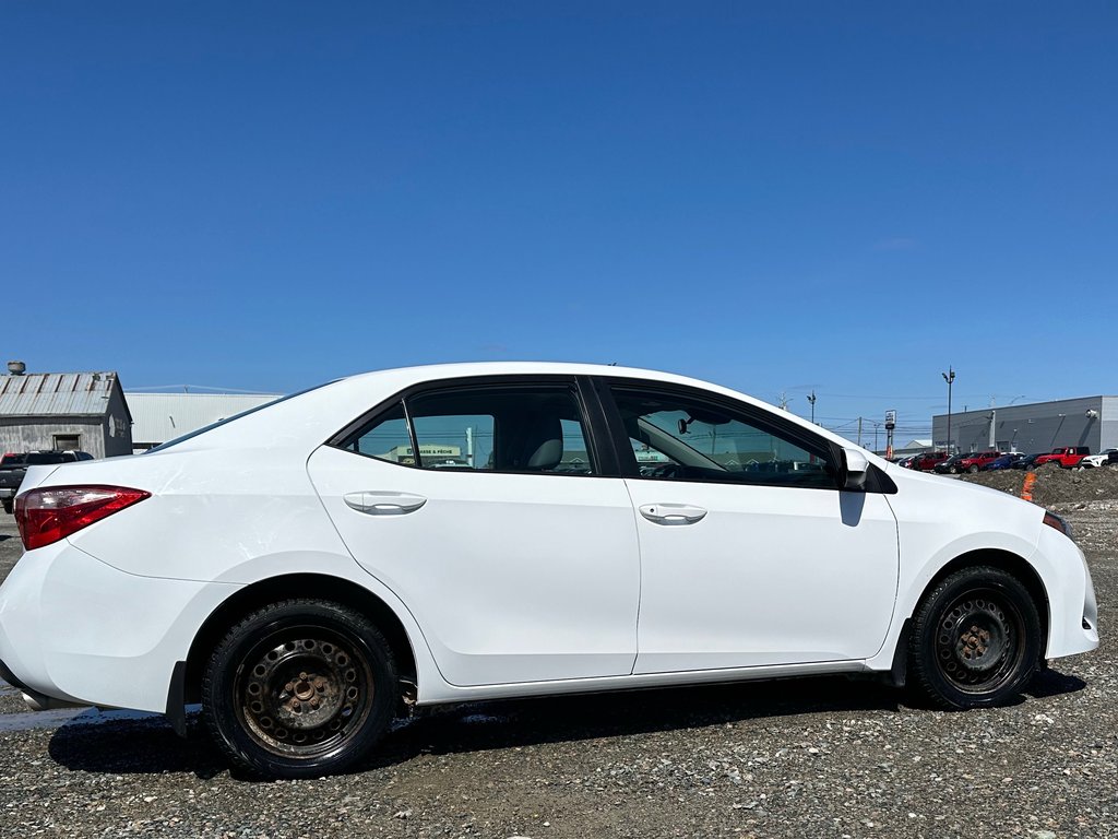 2019  Corolla * VERSION CE * CVT * in Amos, Quebec - 23 - w1024h768px