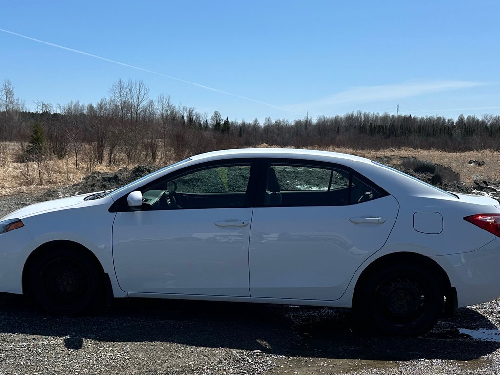 2019  Corolla * VERSION CE * CVT * in Amos, Quebec - 26 - w1024h768px