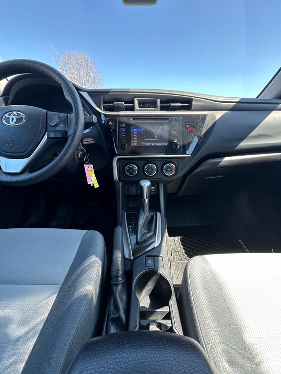 2019  Corolla * VERSION CE * CVT * in Amos, Quebec - 21 - w1024h768px
