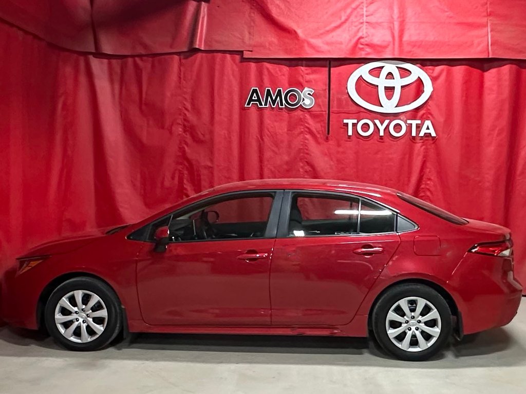2021  Corolla * VERSION LE * in Amos, Quebec - 3 - w1024h768px
