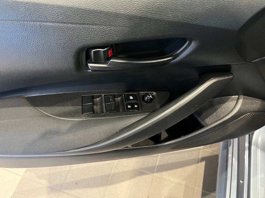Toyota Corolla le 2022 à Amos, Québec - 17 - w1024h768px