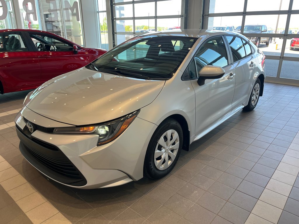 2023 Toyota Corolla L in Amos, Quebec - 3 - w1024h768px
