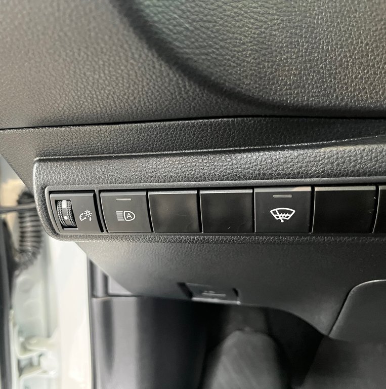 Toyota Corolla  2024 à Amos, Québec - 14 - w1024h768px