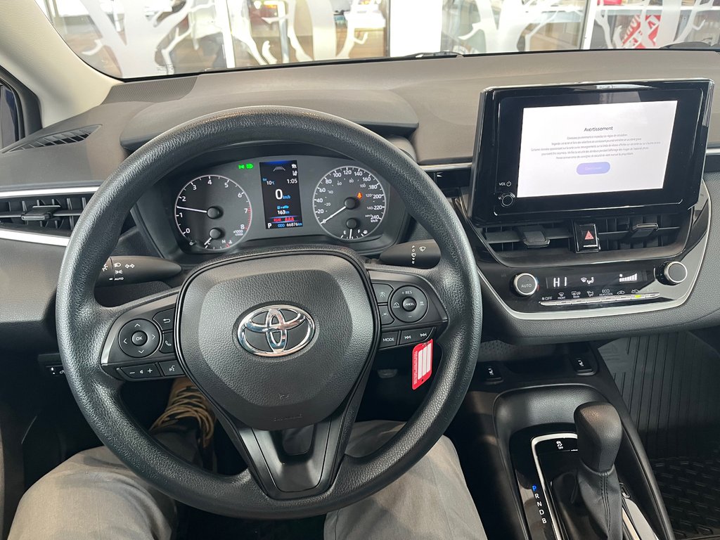 2024 Toyota Corolla LE in Amos, Quebec - 15 - w1024h768px