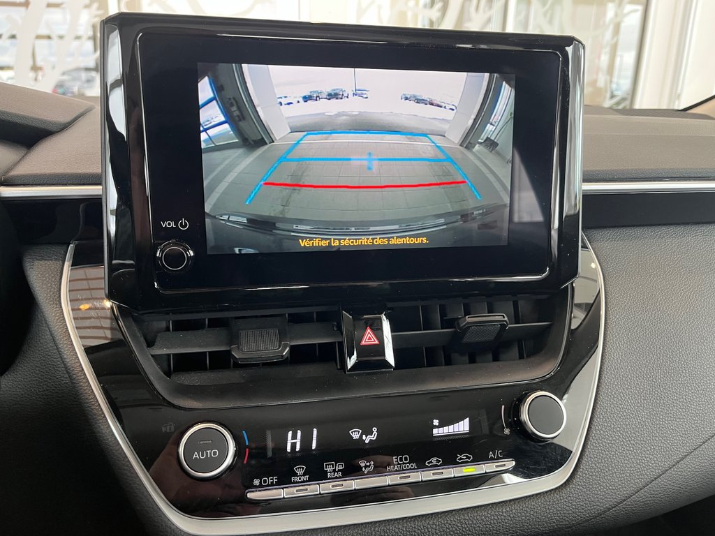 2024 Toyota Corolla LE in Amos, Quebec - 17 - w1024h768px