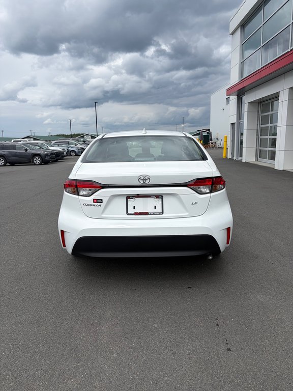 Toyota Corolla LE 2026 à Amos, Québec - 4 - w1024h768px
