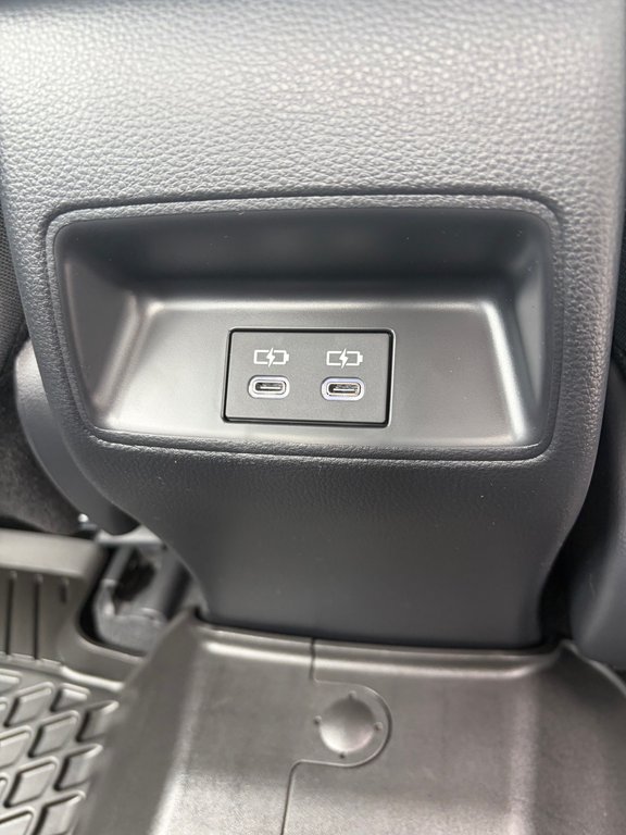 Toyota Corolla LE 2026 à Amos, Québec - 9 - w1024h768px