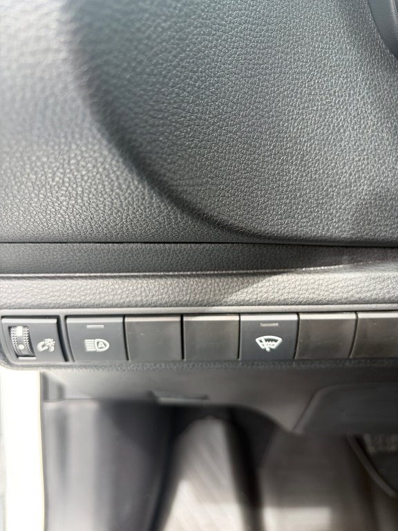 Toyota Corolla LE 2026 à Amos, Québec - 11 - w1024h768px