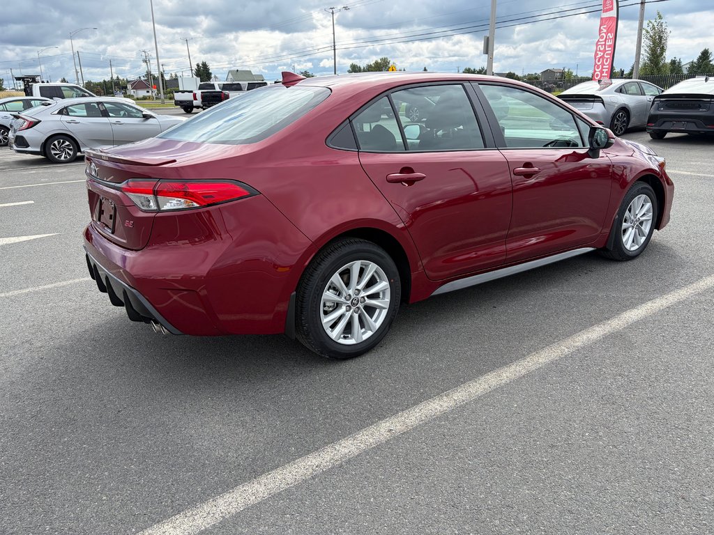2026 Toyota Corolla SE in Amos, Quebec - 4 - w1024h768px