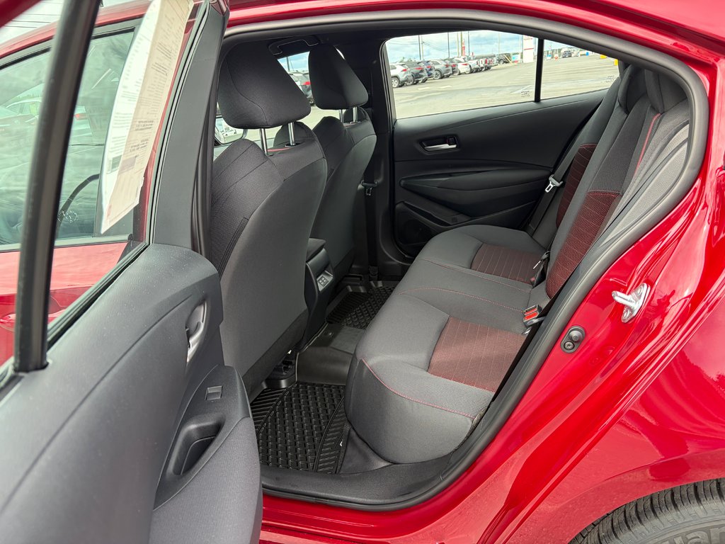 2026 Toyota Corolla SE in Amos, Quebec - 9 - w1024h768px