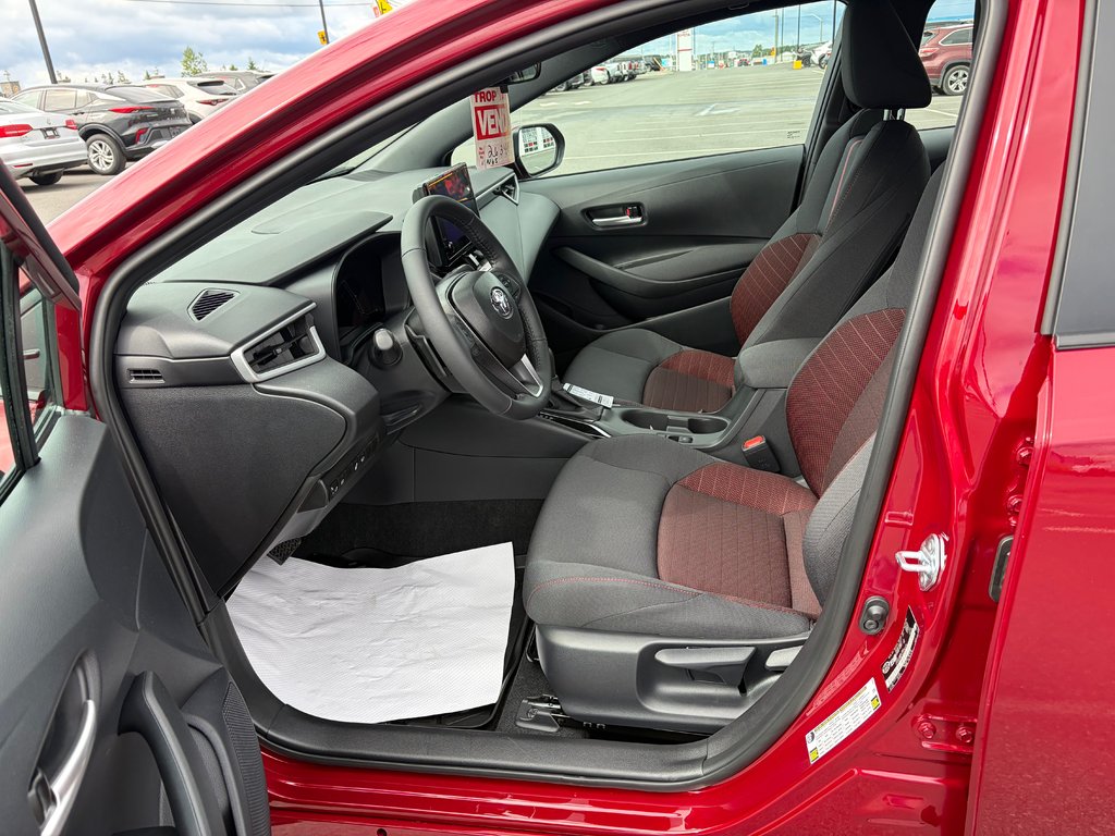 2026 Toyota Corolla SE in Amos, Quebec - 10 - w1024h768px