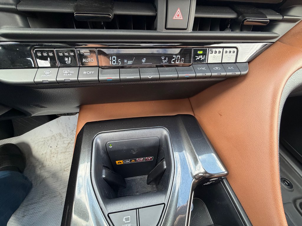 Toyota Crown Signia Limited 2025 à Amos, Québec - 10 - w1024h768px