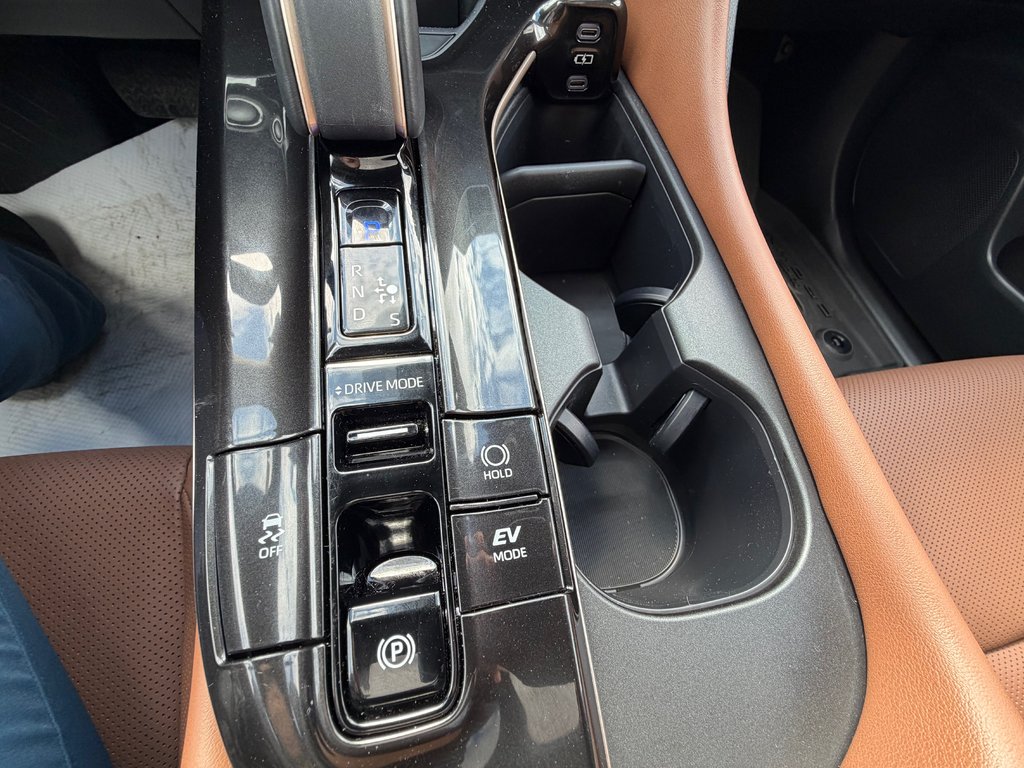 Toyota Crown Signia Limited 2025 à Amos, Québec - 11 - w1024h768px
