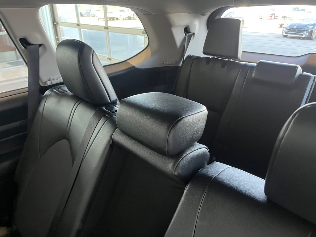 Toyota Grand Highlander XLE 2024 à Amos, Québec - 10 - w1024h768px