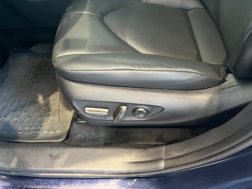 Toyota Grand Highlander XLE 2024 à Amos, Québec - 22 - w1024h768px