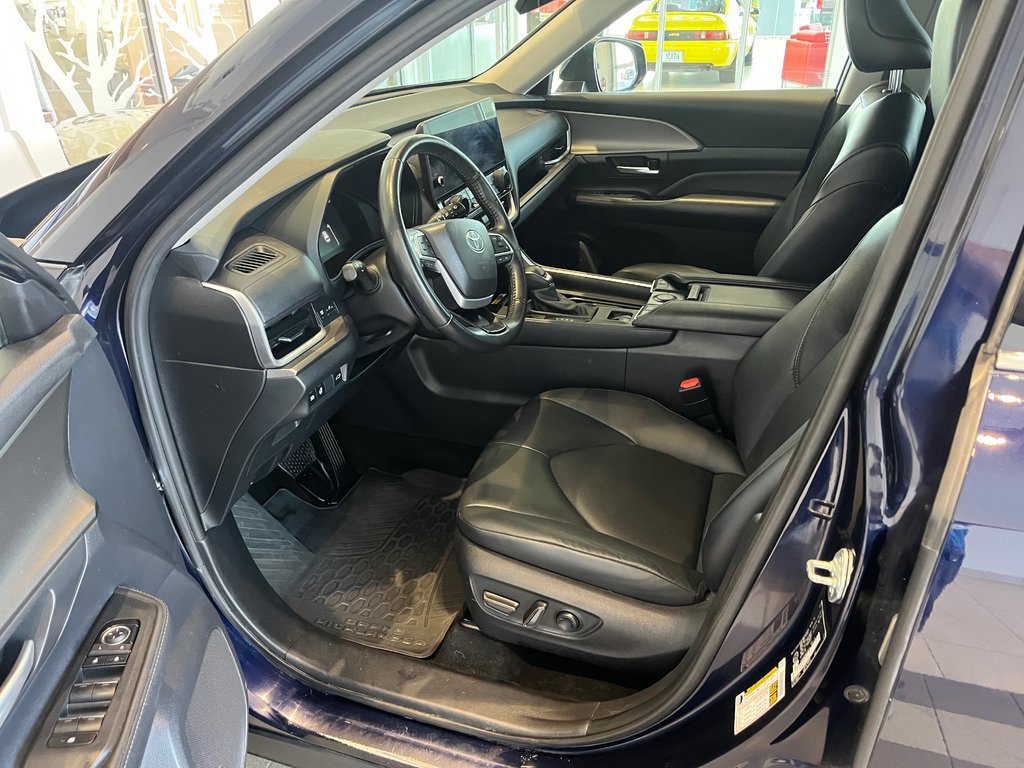 Toyota Grand Highlander XLE 2024 à Amos, Québec - 12 - w1024h768px