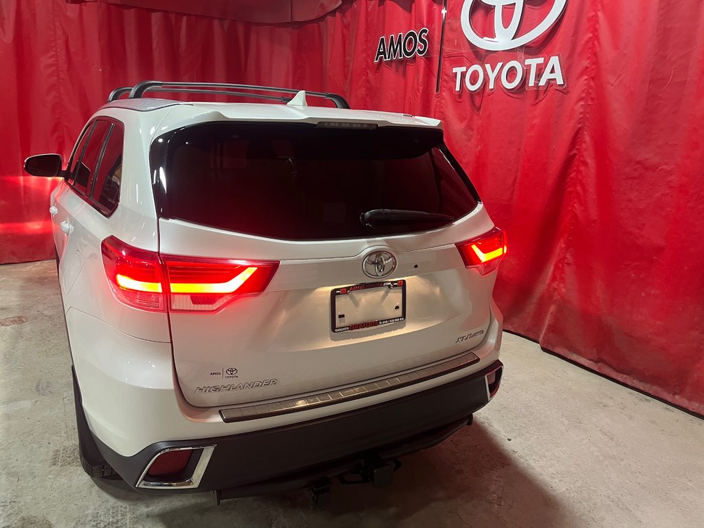 Toyota Highlander XLE 2018 à Amos, Québec - 9 - w1024h768px