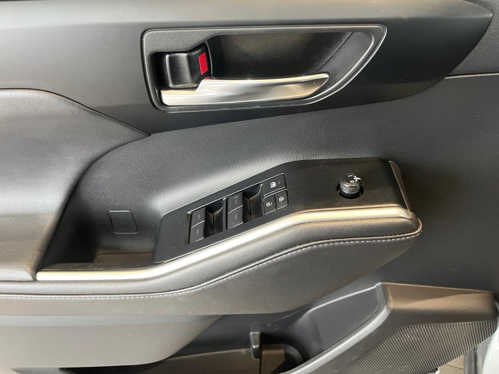 2020 Toyota Highlander XLE in Amos, Quebec - 11 - w1024h768px