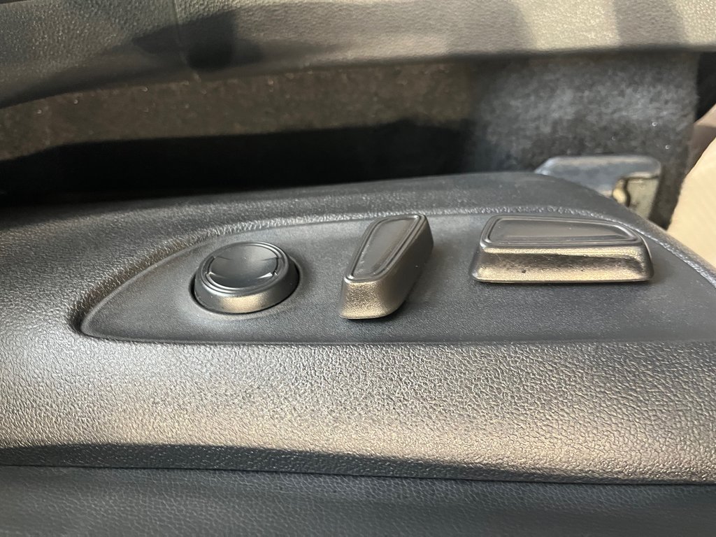2020 Toyota Highlander XLE in Amos, Quebec - 10 - w1024h768px