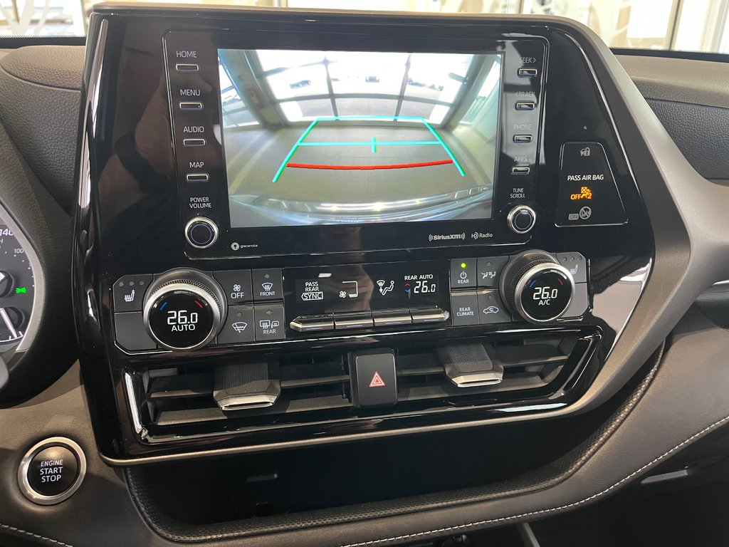 2020 Toyota Highlander XLE in Amos, Quebec - 15 - w1024h768px
