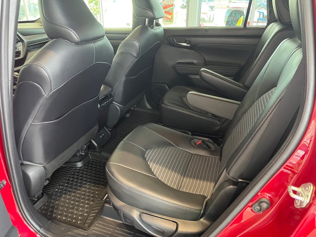Toyota Highlander XSE 2021 à Amos, Québec - 13 - w1024h768px