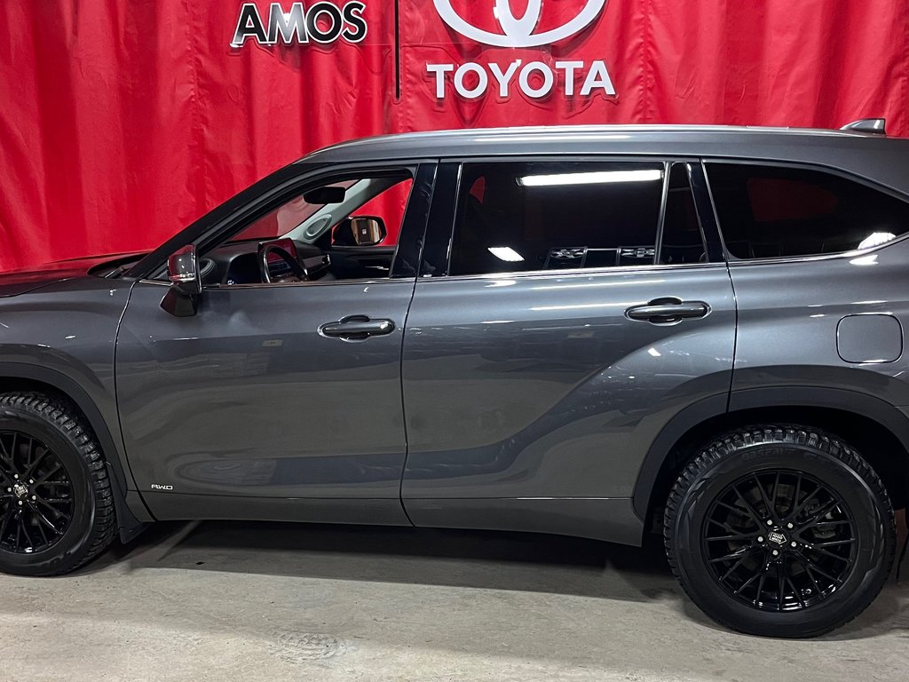 Toyota Highlander  2022 à Amos, Québec - 6 - w1024h768px