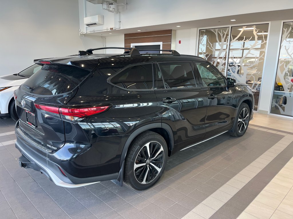Toyota Highlander XSE 2022 à Amos, Québec - 2 - w1024h768px