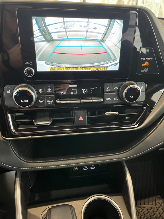 Toyota Highlander LE 2023 à Amos, Québec - 19 - w1024h768px