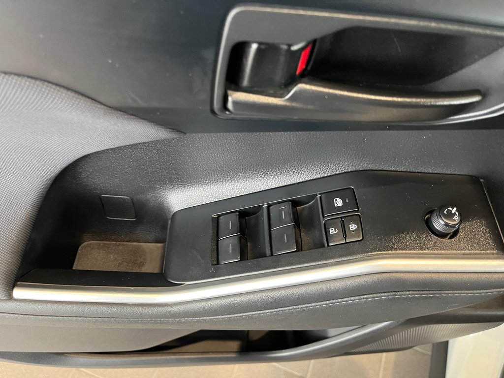 Toyota Highlander LE 2023 à Amos, Québec - 15 - w1024h768px