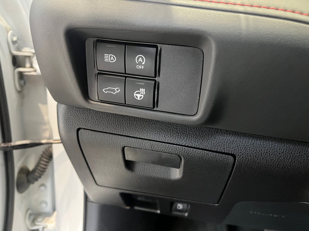 2023 Toyota Highlander Xse in Amos, Quebec - 17 - w1024h768px