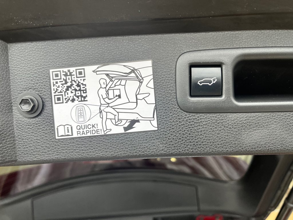 Toyota Highlander Hybrid Limited PLATINUM 2023 à Amos, Québec - 11 - w1024h768px