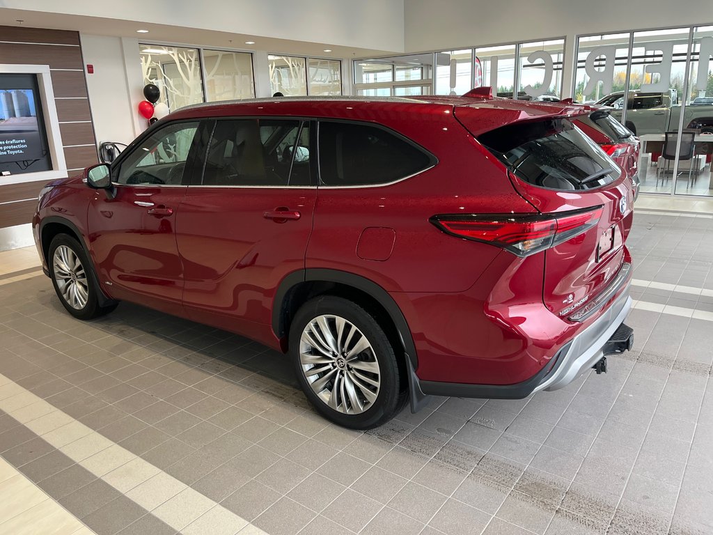 Toyota Highlander Hybrid Limited PLATINUM 2023 à Amos, Québec - 5 - w1024h768px